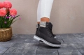 BUTY-ZIMOWE-BOTKI-TRAPERY-ZIMOWE-OCIEPLANE-DAMSKIE-Model-Buty-zimowe-ocieplone-trapery.jpg