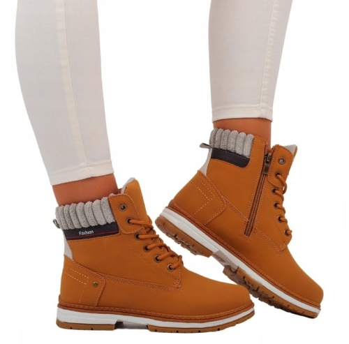 BUTY-ZIMOWE-BOTKI-TRAPERY-SUWAK-OCIEPLANE-DAMSKIE-Marka-BELLA-PARIS.jpg