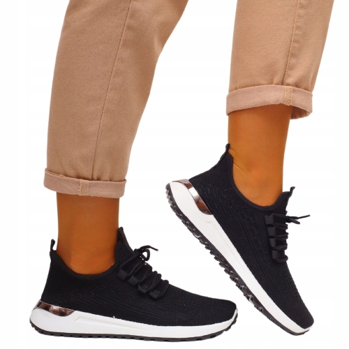 BUTY-DAMSKIE-SNEAKERSY-SPORTOWE-CZARNE-WCIAGANE-LEKKIE.jpg