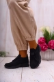 BUTY-DAMSKIE-SPORTOWE-CZARNE-ADIDASY-WSUWANE-PRZEWIEWNE-LEKKIE-Kolor-czarny.jpg