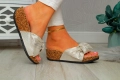 KLAPKI-DAMSKIE-NA-KORKU-STYLOWE-Z-KOKARDA-Kod-producenta-847256E3I10GE7B.jpg
