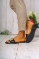 KLAPKI-DAMSKIE-PLASKIE-CZARNE-WYGODNE-ELEGANCKIE-Model-Klapki-damskie-lekkie-czarne.jpg
