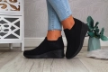 ADIDASY-CZARNE-DAMSKIE-BUTY-SPORTOWE-NA-KOTURNIE-Dlugosc-wkladki-25-5-cm.jpg