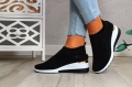 BUTY-SPORTOWE-DAMSKIE-WSUWANE-NA-KOTURNIE-Dlugosc-wkladki-25-5-cm.jpg