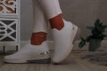 ADIDASY-DAMSKIE-BUTY-SPORTOWE-SNEAKERSY-WSUWANE-Kolor-bialy.jpg