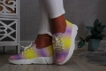 BUTY-DAMSKIE-SPORTOWE-LEKKIE-WYGODNE-KOLOROWE-WCIAGANE-Model-Buty-damskie-sportowe-kolorowe-lekkie.jpg