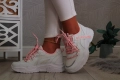 ADIDASY-SNEAKERSY-DAMSKIE-BUTY-SPORTOWE-ZGRABNE-Model-Damskie-buty-sportowe (1).jpg