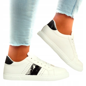 Białe damskie sneakersy z czarnym wzorem Savannah