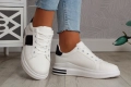 BUTY-DAMSKIE-LEKKIE-WYGODNE-SNEAKERSY-Model-Buty-damskie-biale-wiazane-pelne.jpg