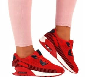 Czerwone sneakersy damskie sportowe z czarnymi detalami – Ruby