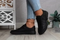 BUTY-DAMSKIE-SPORTOWE-OBUWIE-WIAZANE-ALL-BLACK-Model-Buty-damskie-sportowe-cale-czarne-wiazane.jpg